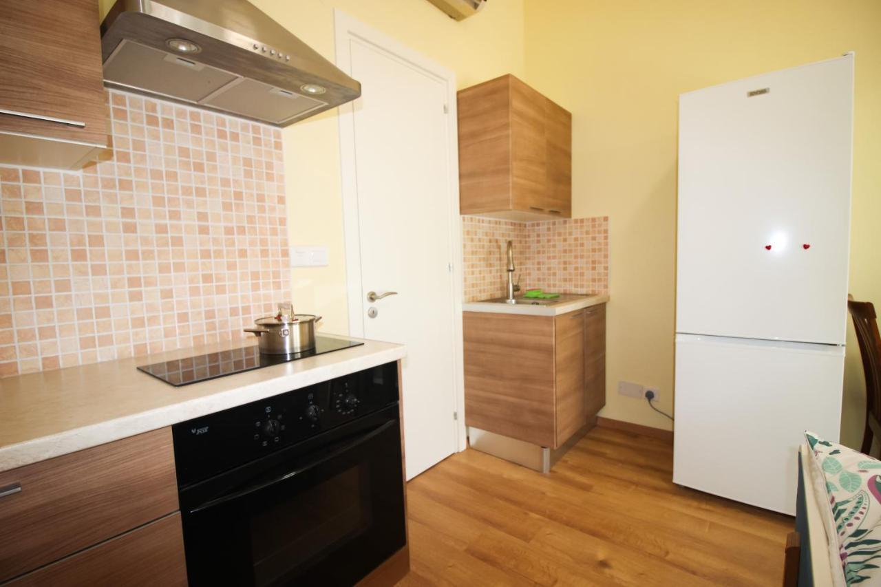 Moon-Light Studio Hotel Ларнака Екстериор снимка